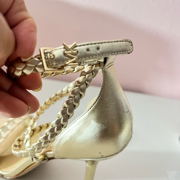 Michael Kors Astrid  Braided Metallic Faux Leather Sandal ✨Like new✨size 8 - Picture 11 of 12